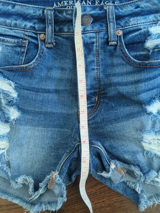 American Eagle Jean Shorts Tomgirl Stretch Size 2 - Size 6 Distressed - Picture 10 of 12